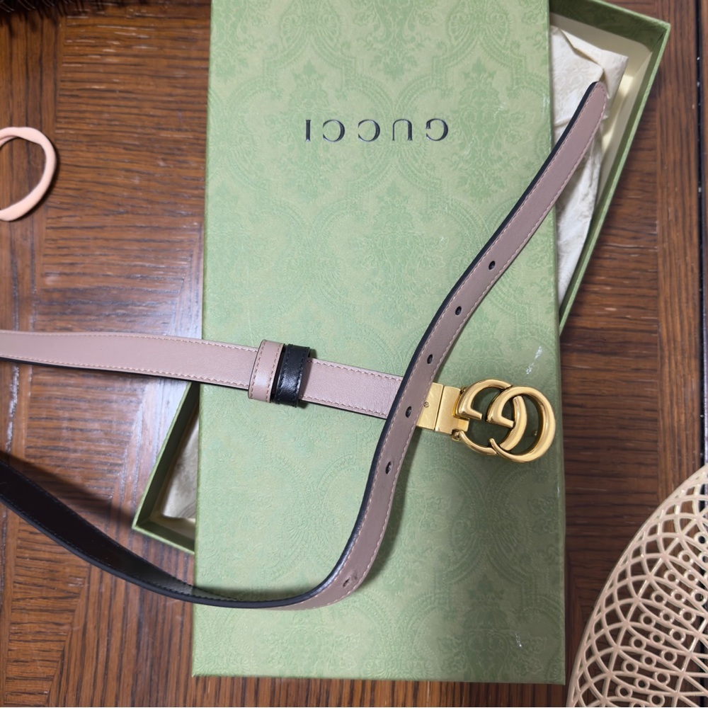 Gucci Women's Beige Leather Belt with Gold GG Buckle